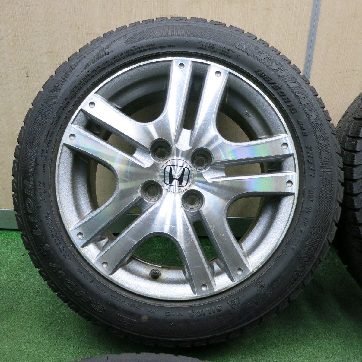 【バリ溝 美品】 185/60R15 スタッドレスタイヤ フィット FIT バリ溝】ホンダ GD フィット 純正 15in 6J +53 PCD100