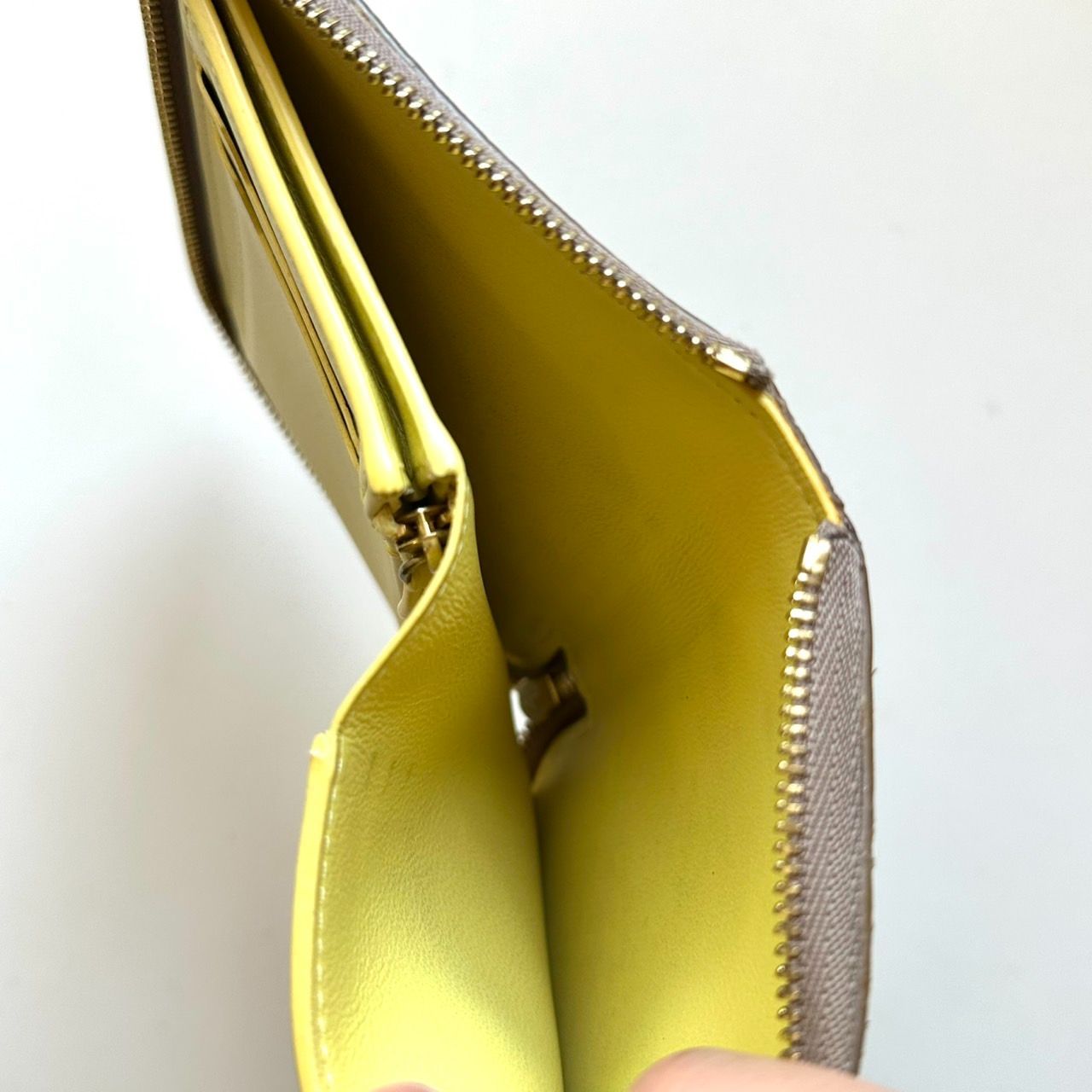 ボナベンチュラ BONAVENTURA 二つ折り財布 ミディアムジップウォレット