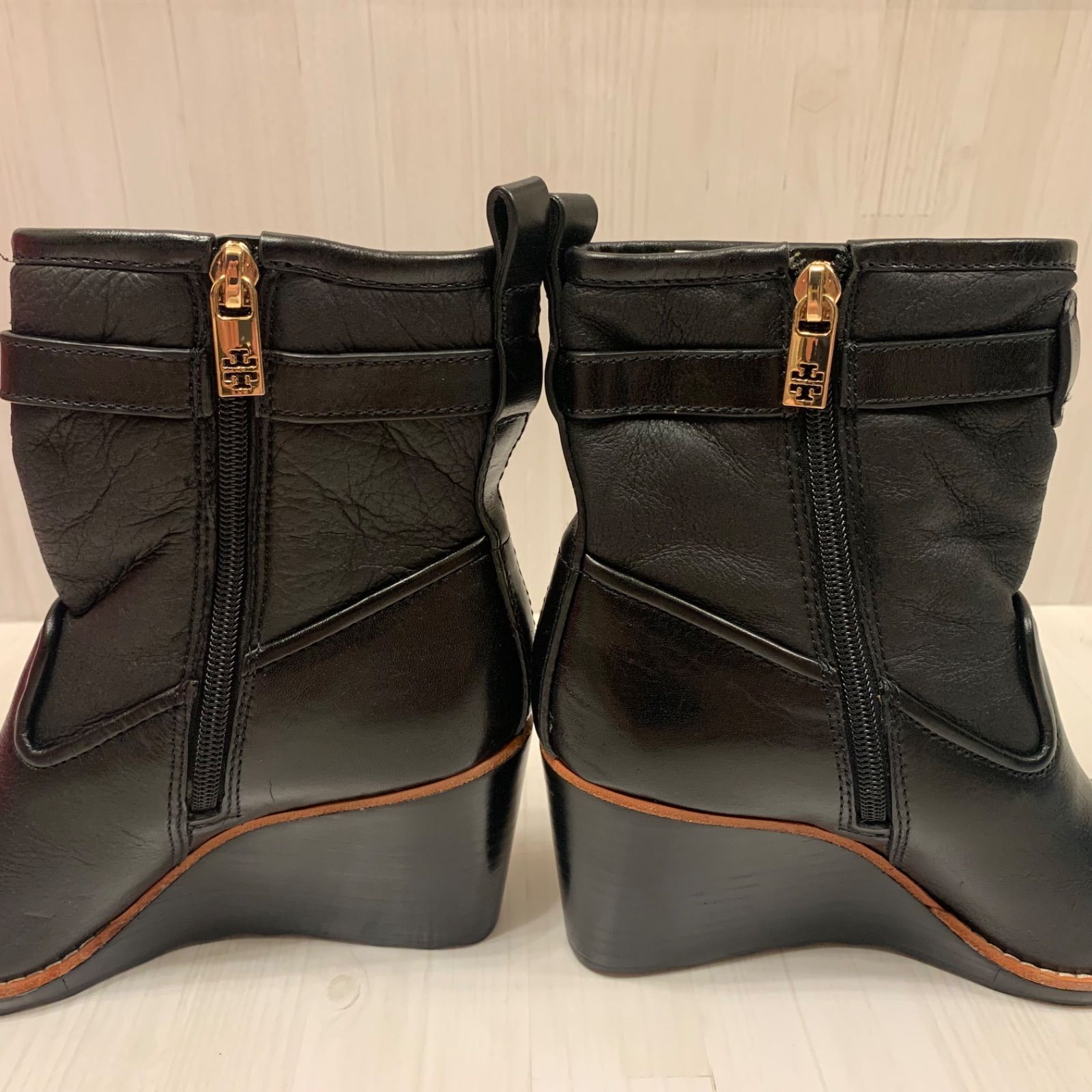 ショートブーツ