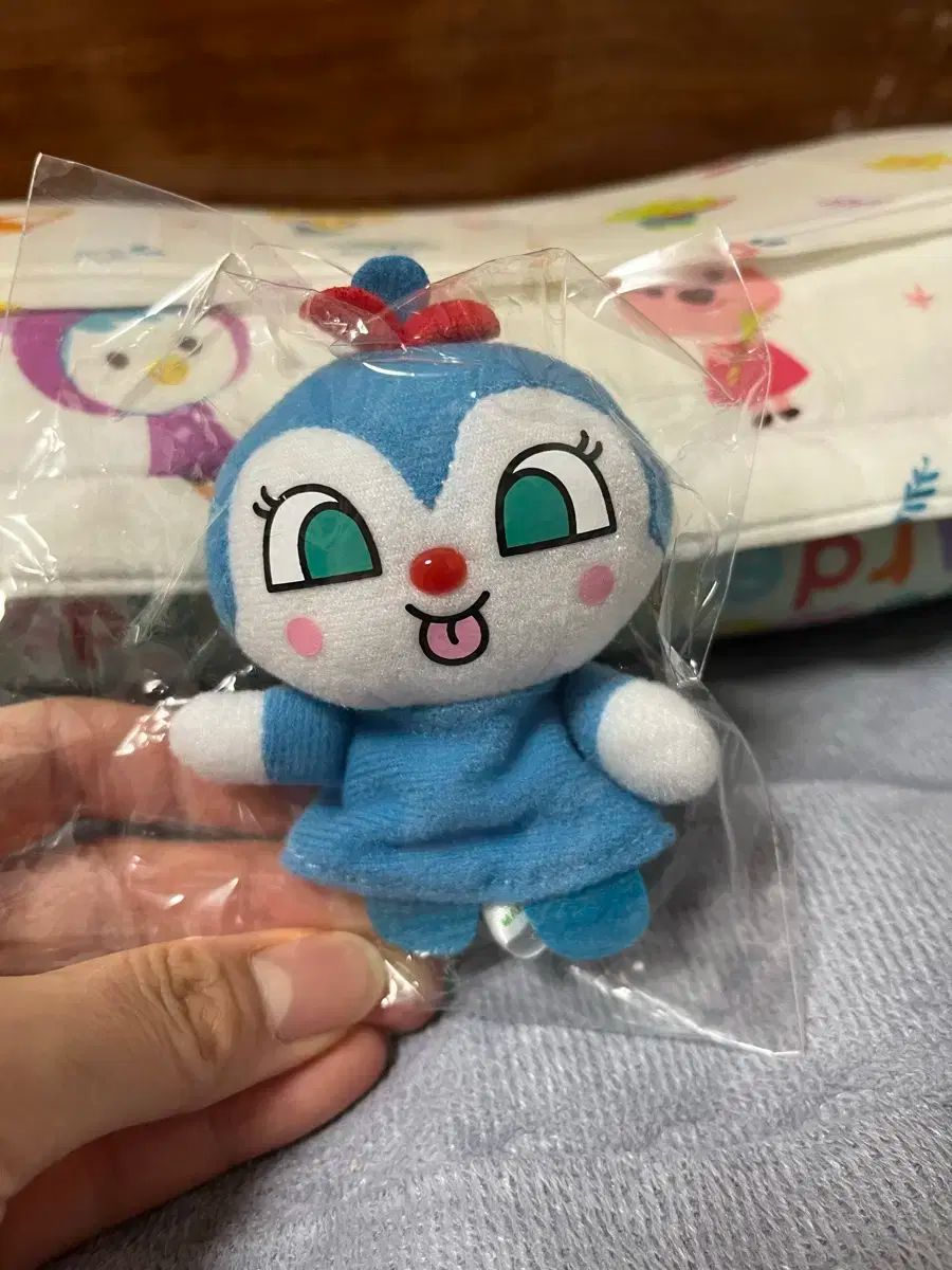【雷市場（ポンジャン）商品韓国直送】 (ナララアンパンマン) ガラガラ 人形 キーホルダー