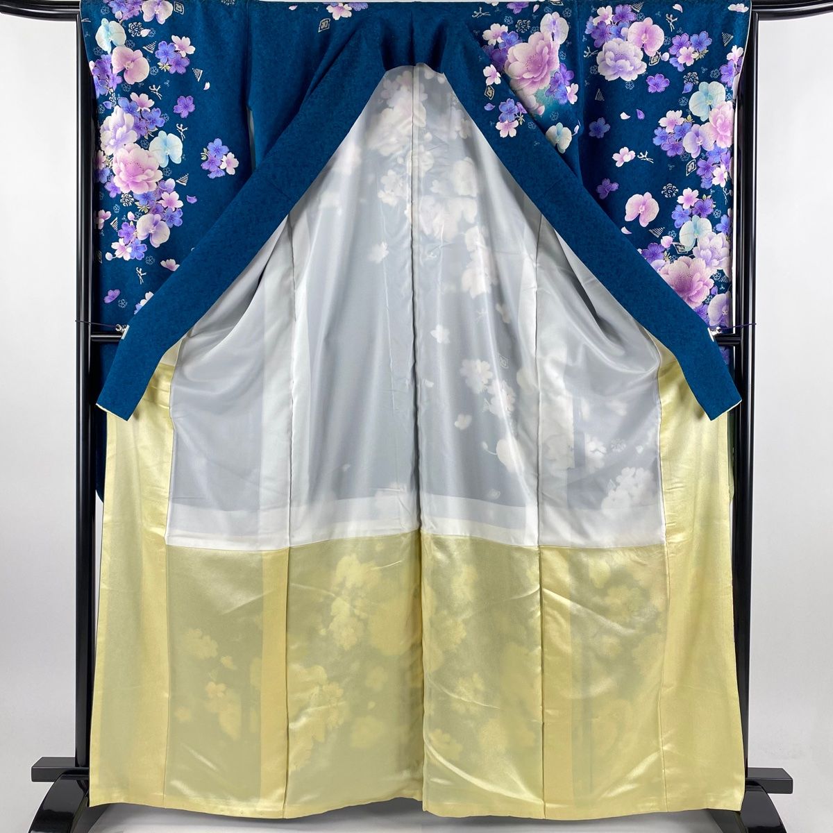 袷 花 【中古】 裄丈67cm 金彩 小気味よく 青緑