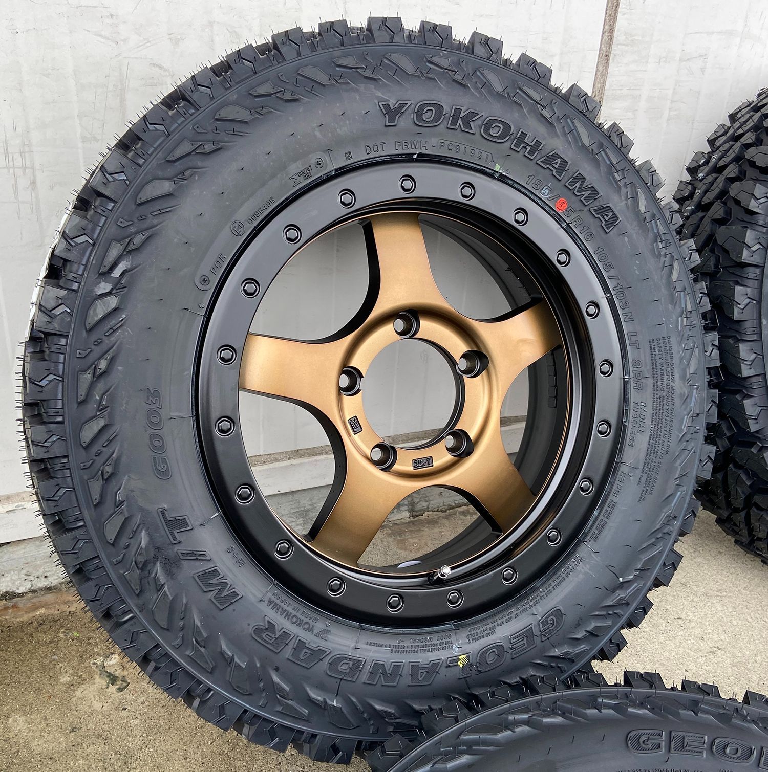 定番タイヤサイズ ヨコハマ ジオランダー MT G003 185/85R16 ジムニー JB64 JB23 JA11 JA12 タイヤホイール  16インチ BDX05 - メルカリ