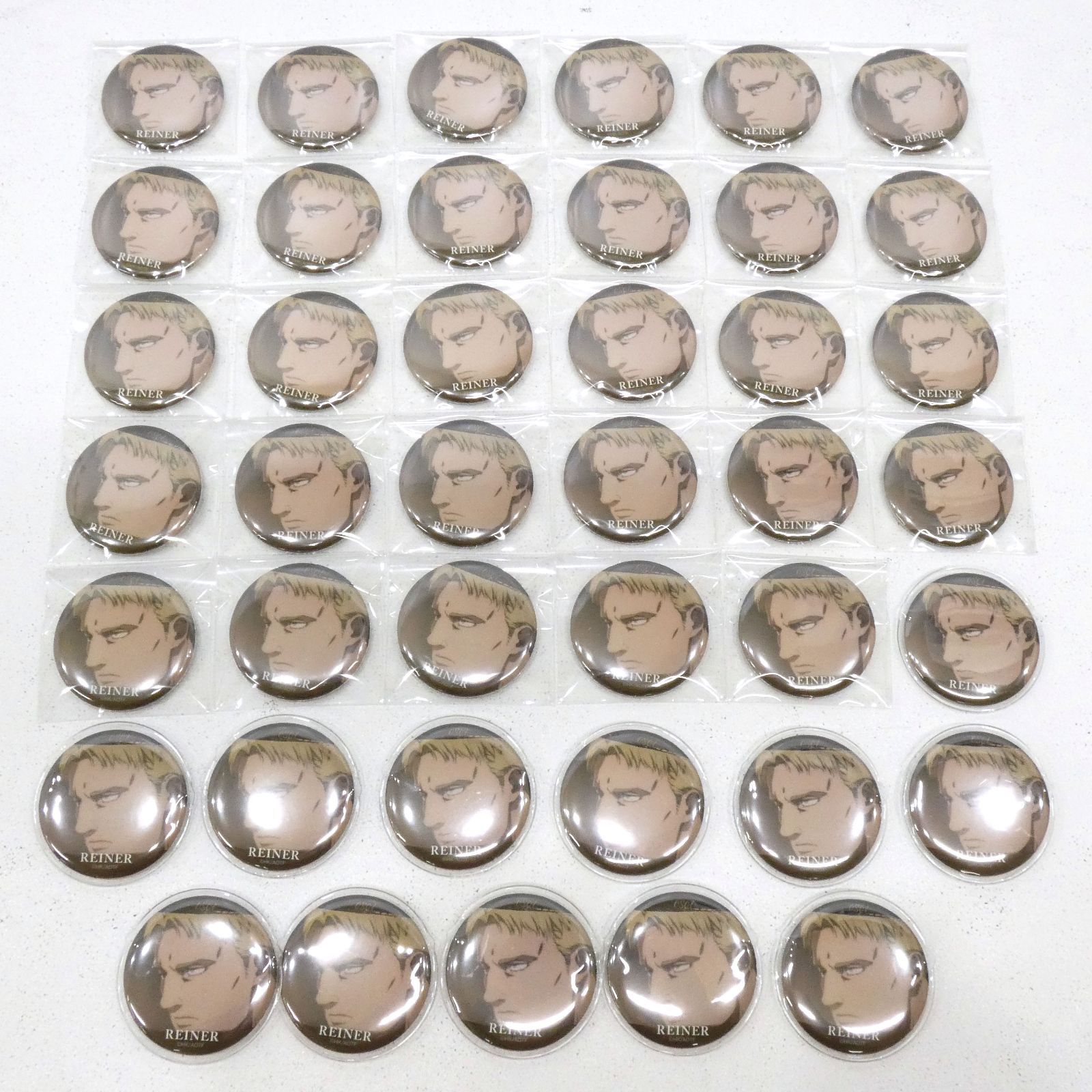 小牧店】進撃の巨人 ライナー・ブラウン トレーディング缶バッジ vol