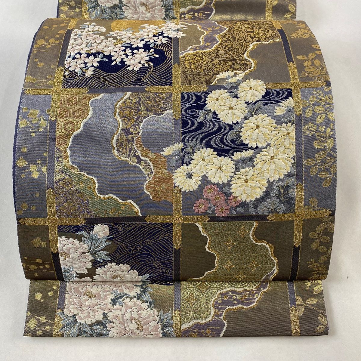 袋帯 じゅらく 落款 格天井 菊 金糸 箔 青灰色 六通 正絹