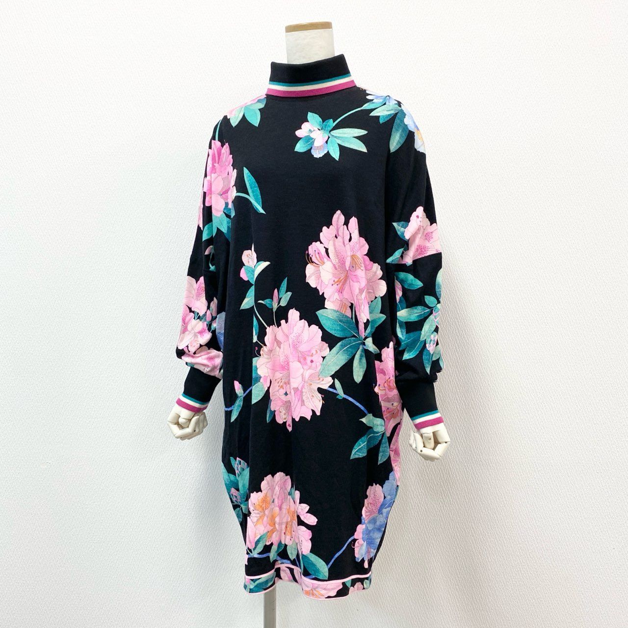 58f20 LEONARD PARIS レオナール 花柄プリント ハイネック長袖ワンピース バックジップ ロングスリーブ ドレス イタリア製 36 ブラック ウール ナイロン レディース