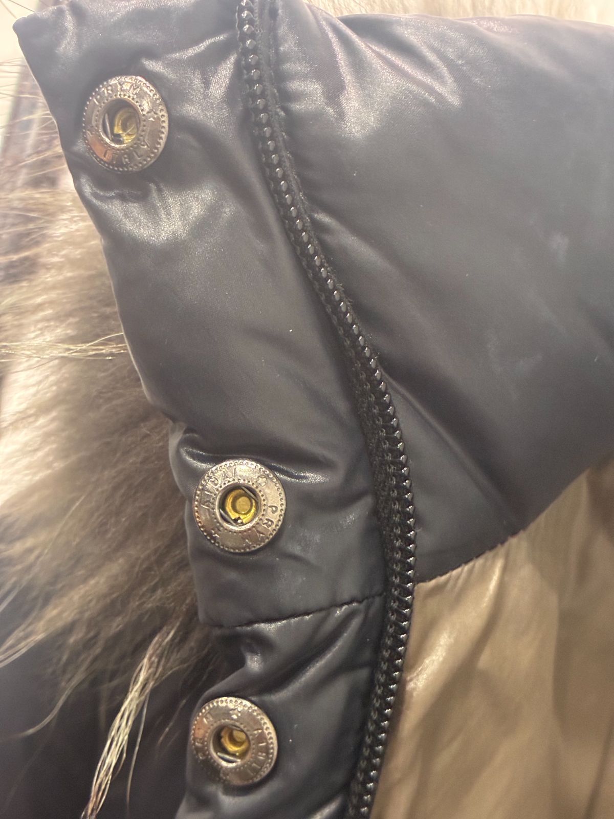 デュベティカ アウター