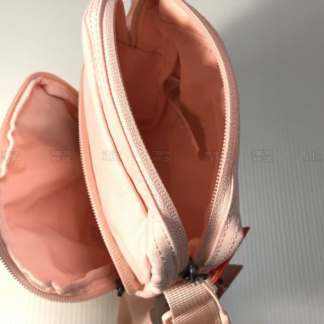 NIKE ナイキ テック ショルダーバッグ ピンク Shops メルカリ