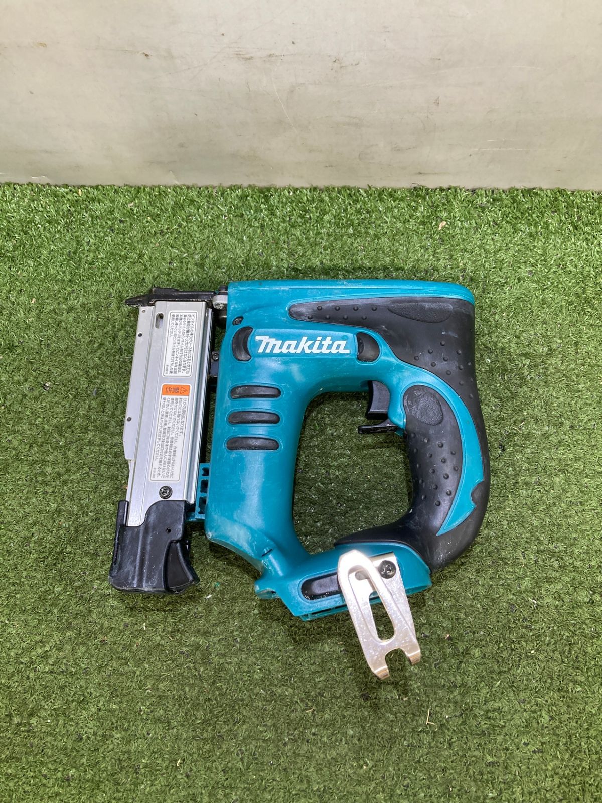 品 0921 makita マキタ 35㎜ 14.4V充電式ピンタッカ 本体のみ PT350DZ IT678GX65DWO