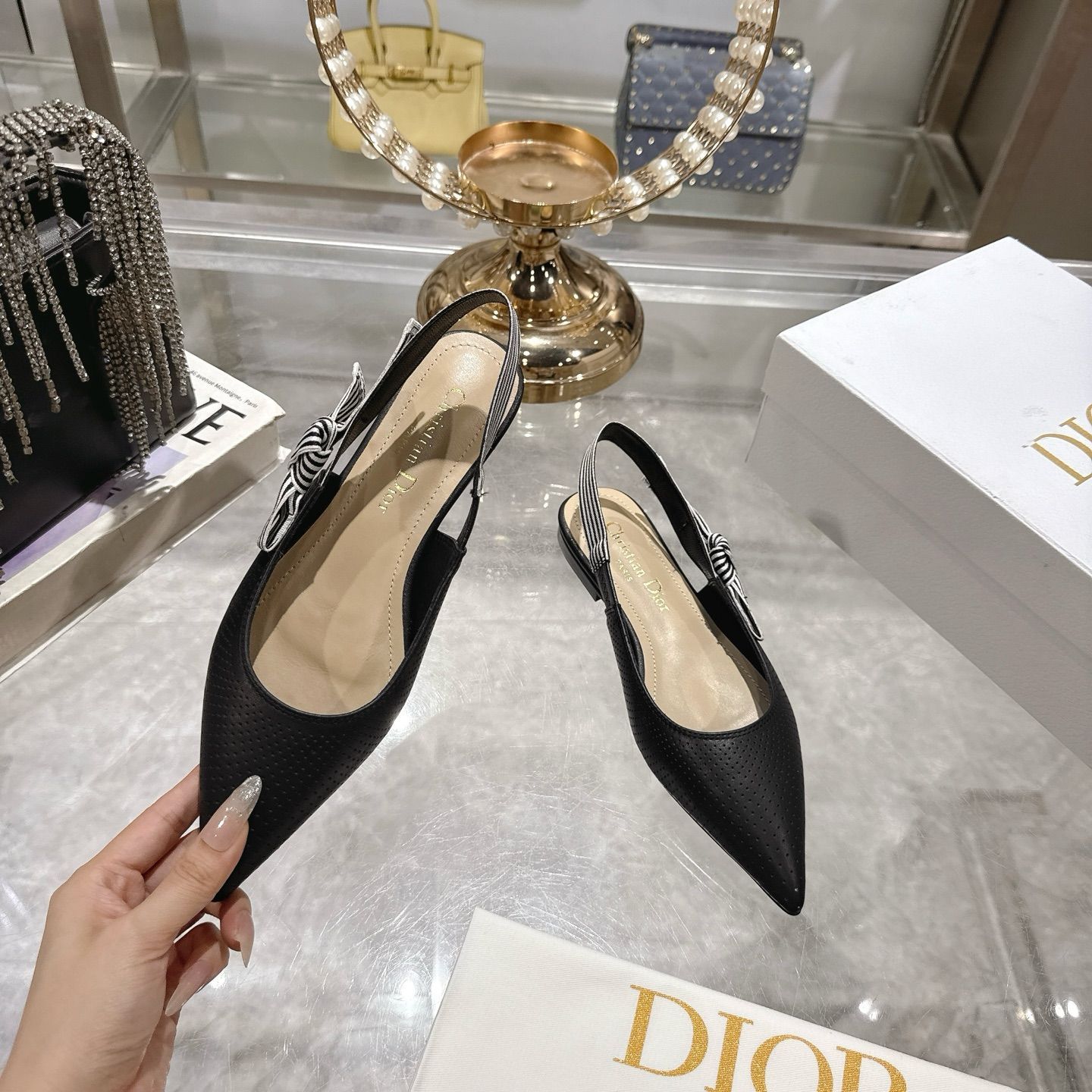 Dior ディオール テーパード トゥ フラット / ハイヒール