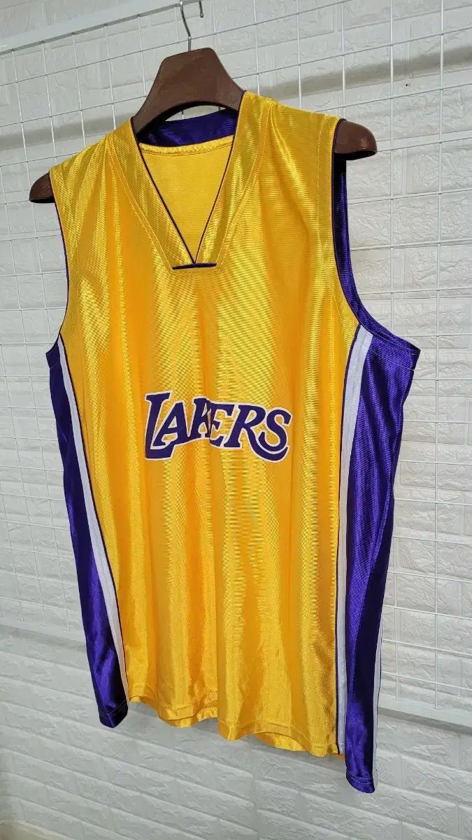 【新品未使用品】ナイキ　コービーブライアント　ノースリーブ　3XL 新品未開封 3XL コービーブライアント リバーシブル 白紺 タンクトップ