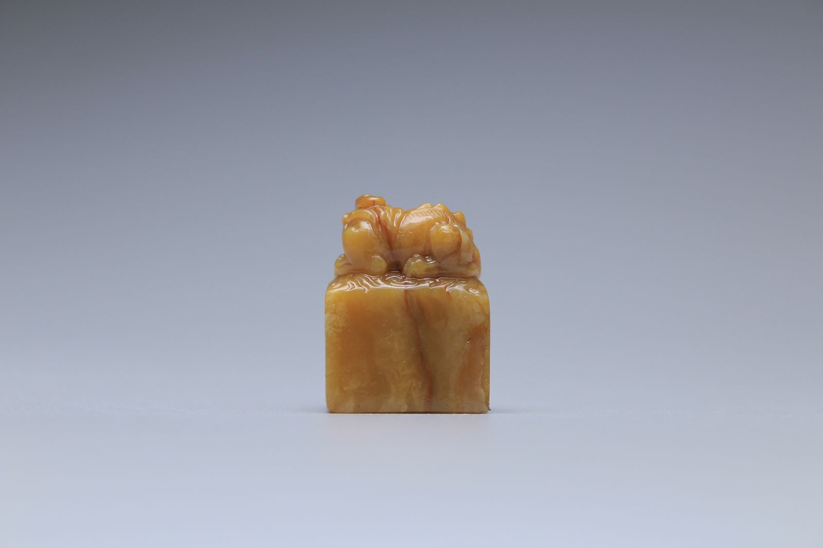 寿山石印材 中坂田黄石 高級印材 台付 印材 稀少 古獣印鈕 篆刻【正一