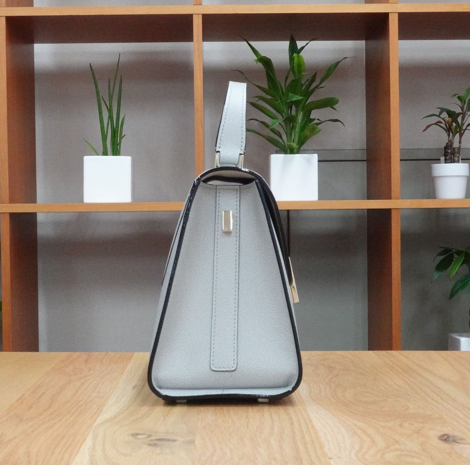 ヨーロッパ買付・新品・未使用】Valextra(ヴァレクストラ ヨーロッパ買付・新品・未使用】Valextra(ヴァレクストラ
