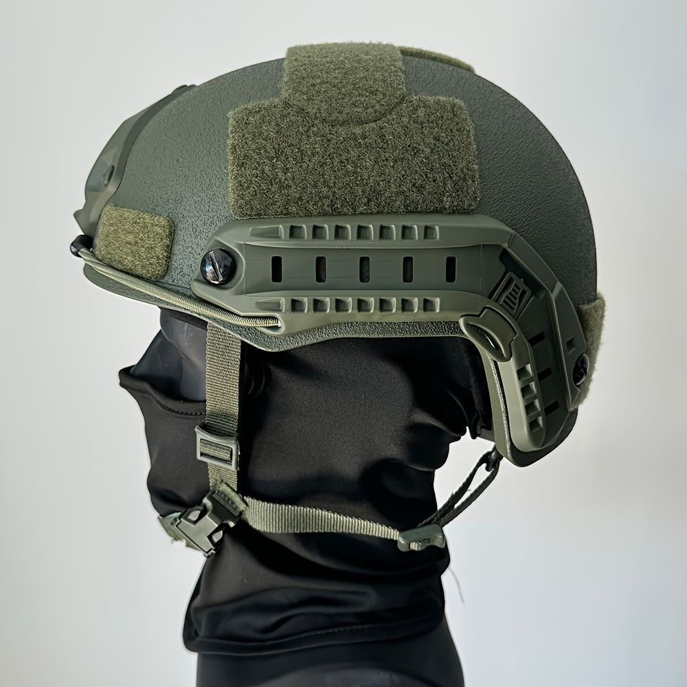 タクティカルヘルメット FRP - 1個 高保護アドベンチャーギア アクセサリーレールと調節 なストラップ付き
