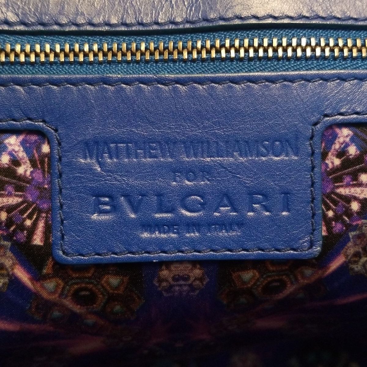 BVLGARI　ショルダーバック BVLGARI(ブルガリ) ショルダーバッグ - ブルー 型押し加工