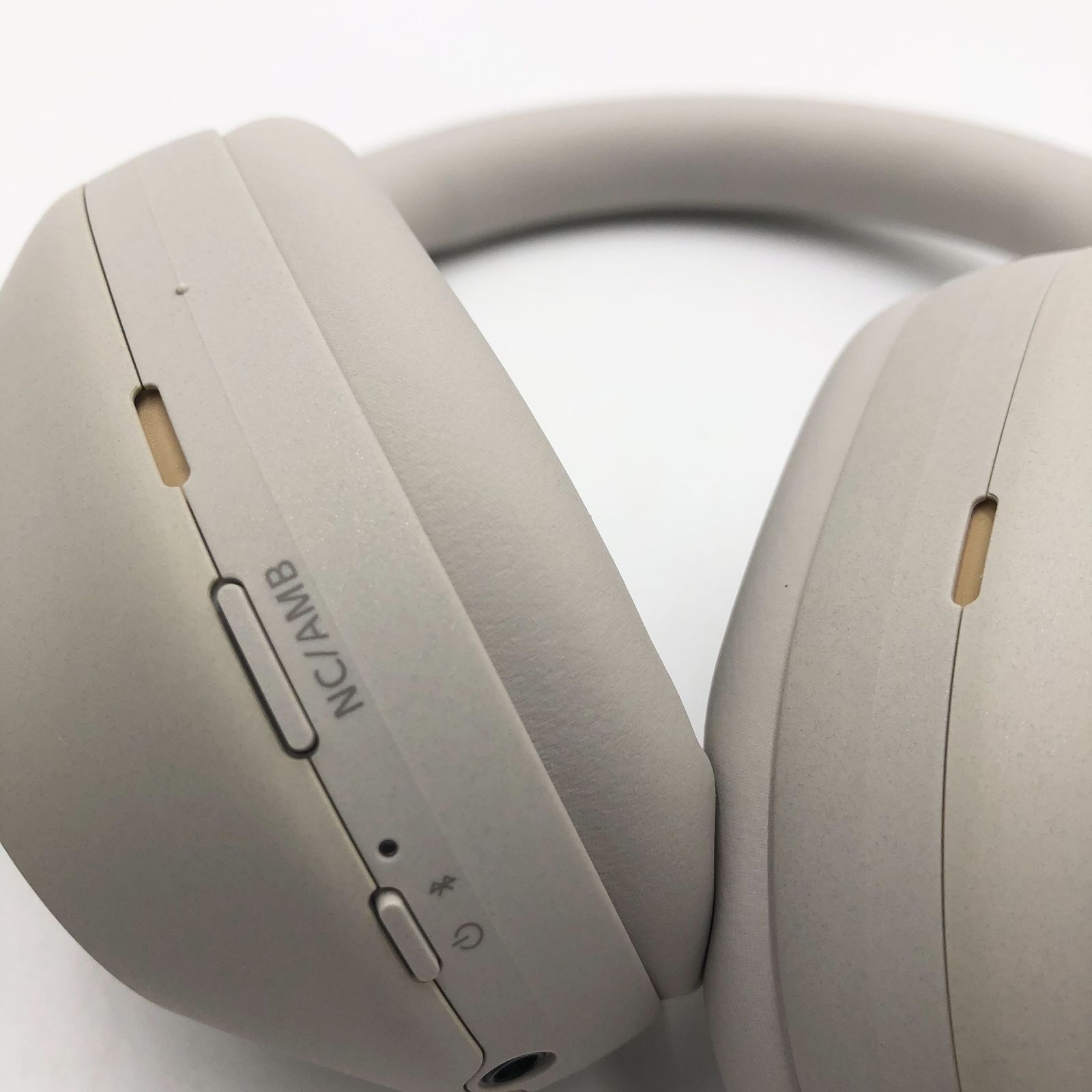 ソニー ワイヤレスノイズキャンセリングステレオヘッドホン WH-1000XM5 