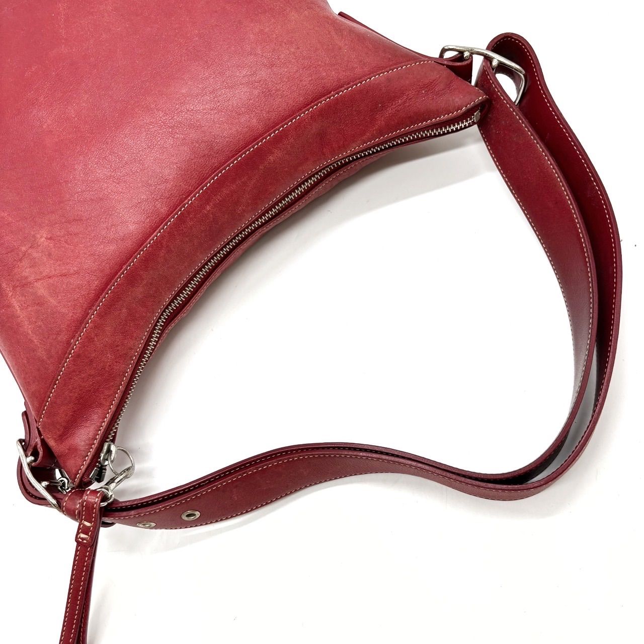COACH　コーチ　ワンショルダーバッグ　ロゴ型押し　肩掛け　♯1X-10 ✨格安✨ COACH コーチ ワンショルダーバッグ トートバッグ