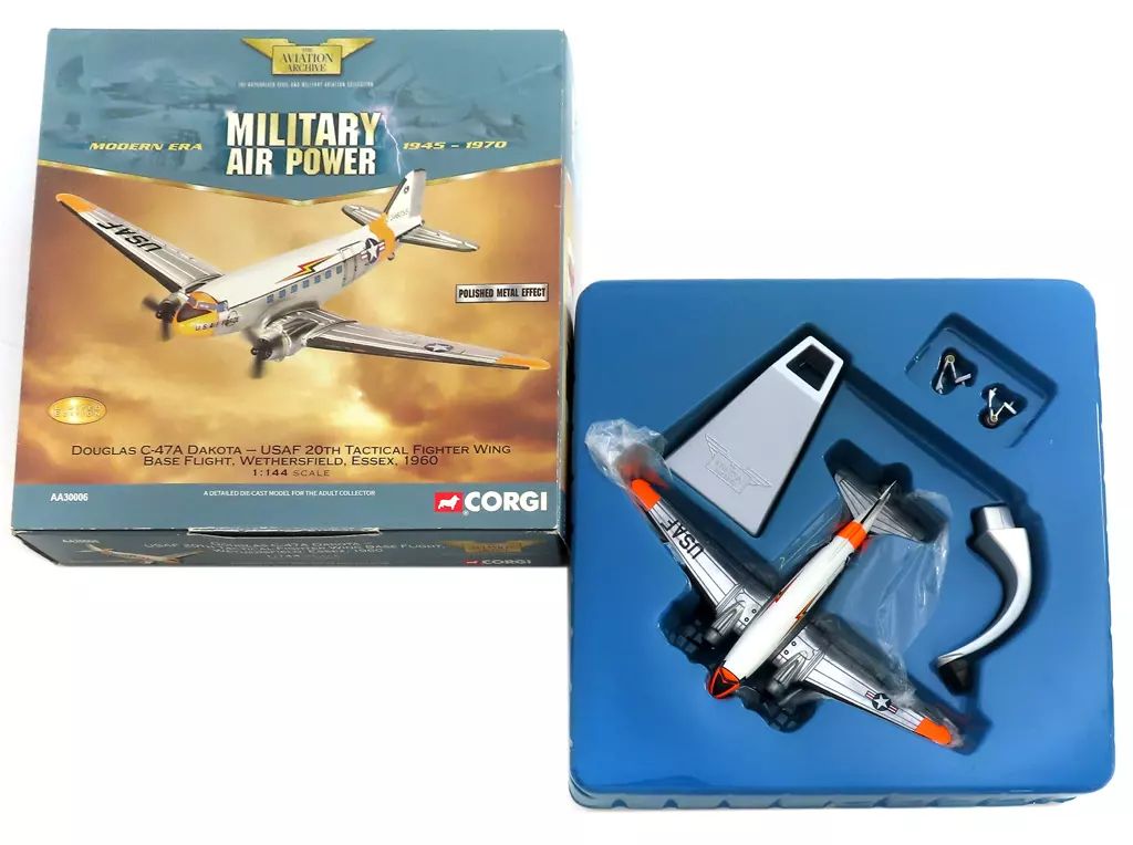 中古】ミニカー 1/144 DOUGLAS C-47A DAKOTA USAF 20TH TACTICAL