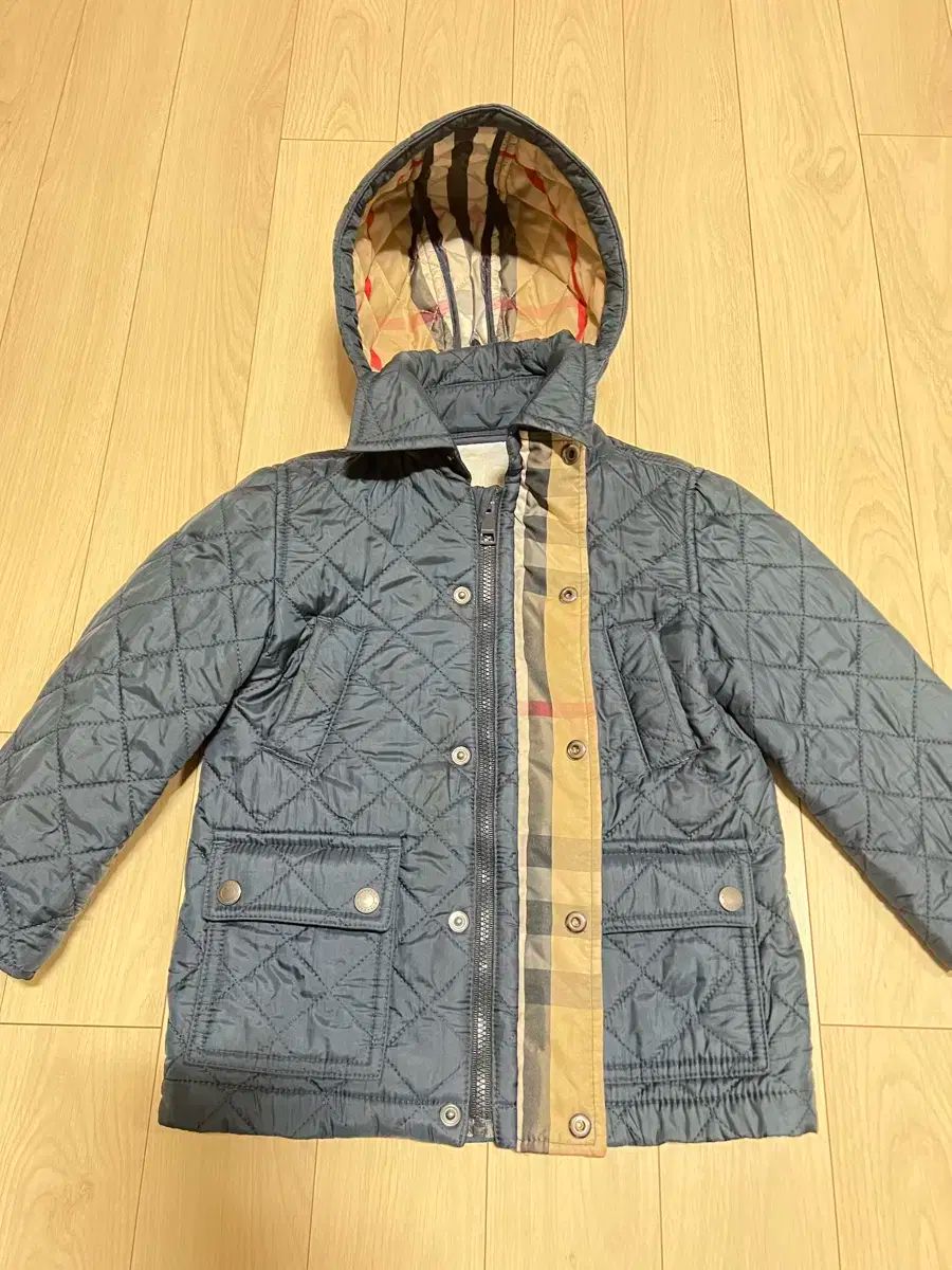 BURBERRY バーバリー 男児 キルティングジャケット ネイビー 2Y