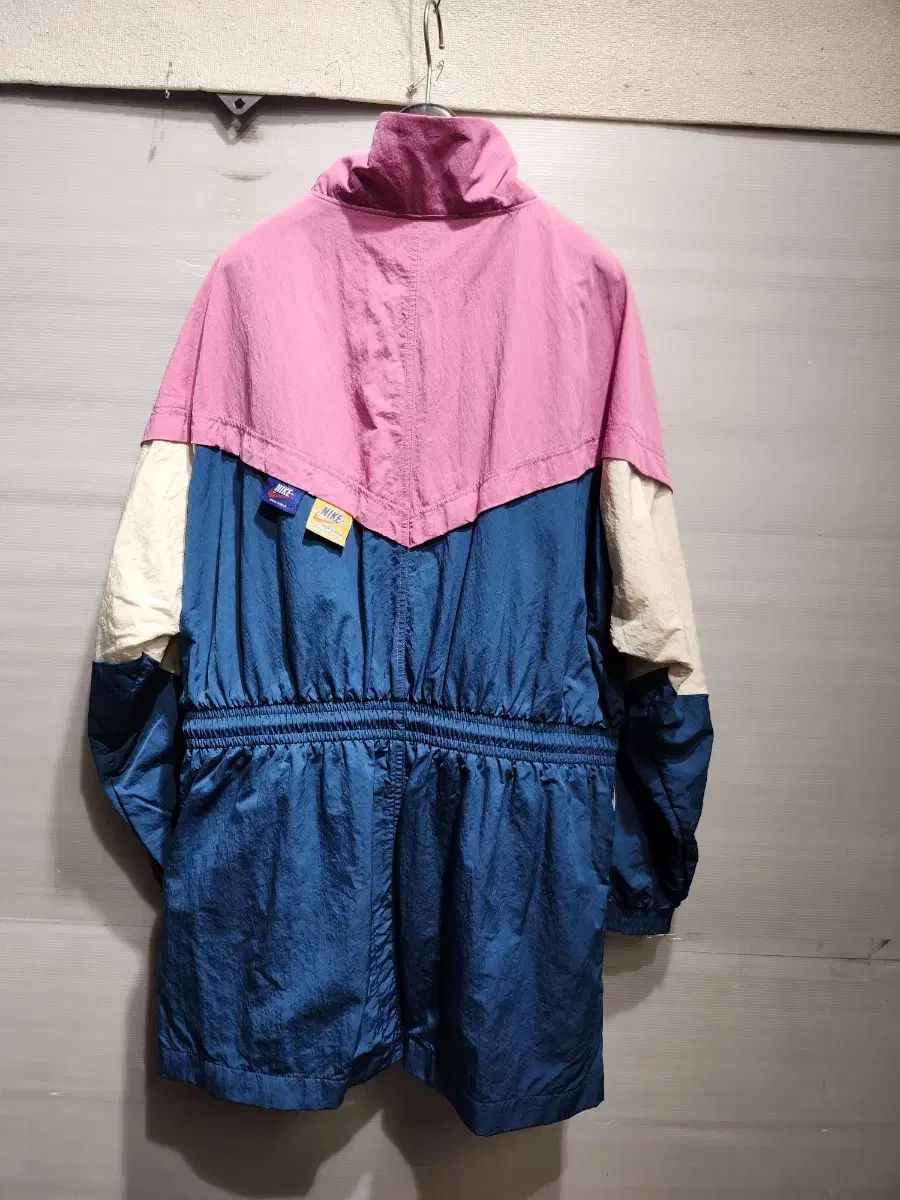 ナイキ ウィンドランナー ピンク|ブルー レディース ウィンドブレーカー NICORILABO_COM