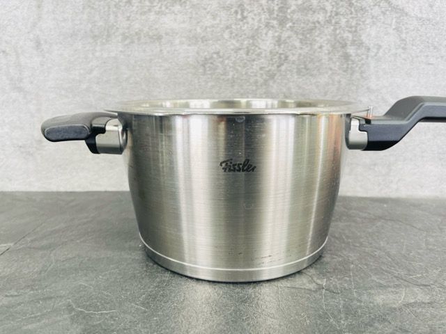 フィスラー 片手鍋 圧力鍋 2.5l 蒸し器付き 調理器具 Fissler