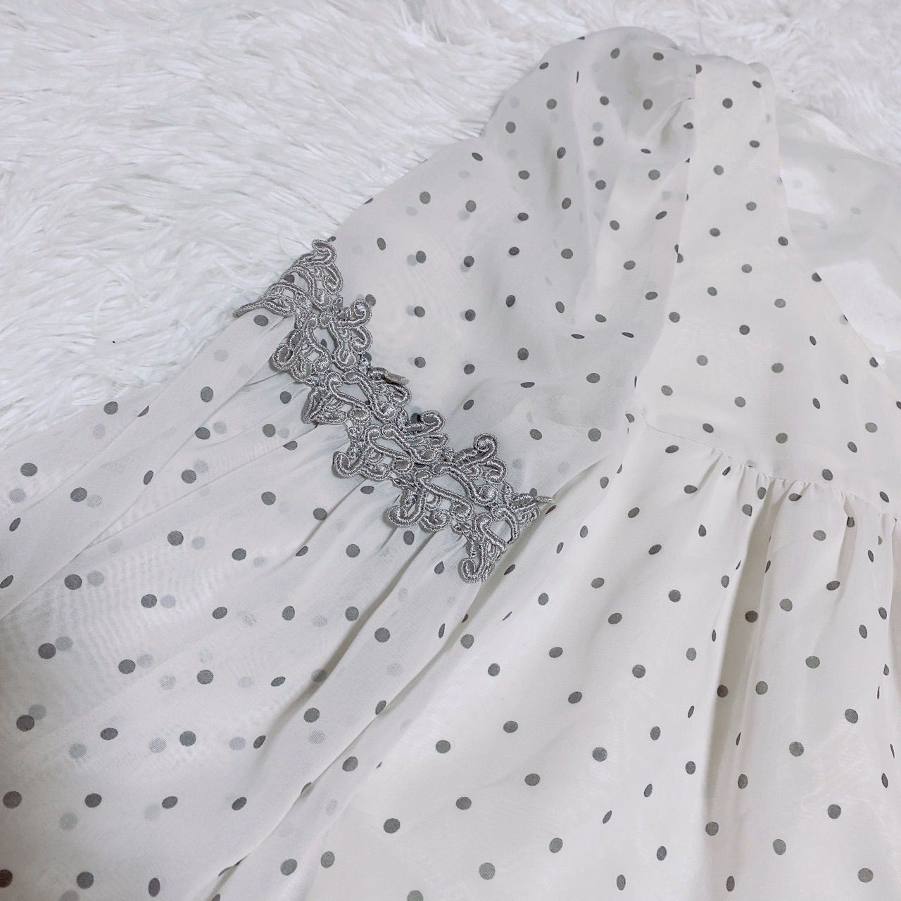 スナイデル ドット 刺繍 ワンピース 袖シースルー ライトグレー - メルカリ