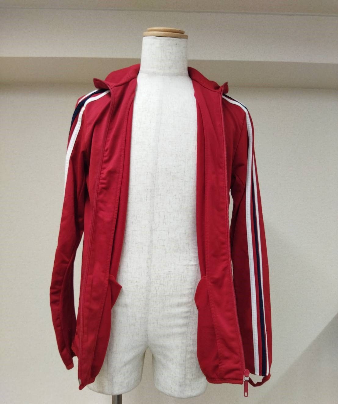 い*ぷ様 adidas アディダス ジャージ 背中刺繍トレフォイル SCOVIL い*ぷ様 adidas アディダス ジャージ 背中刺繍トレフォイル