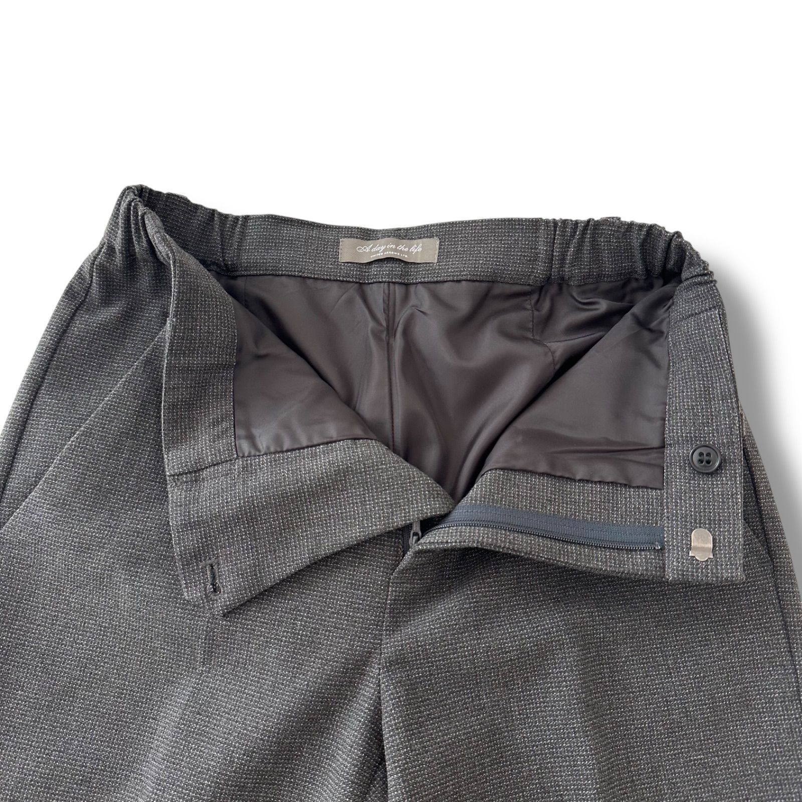 ジャケット＆テーパードパンツ グレージュ