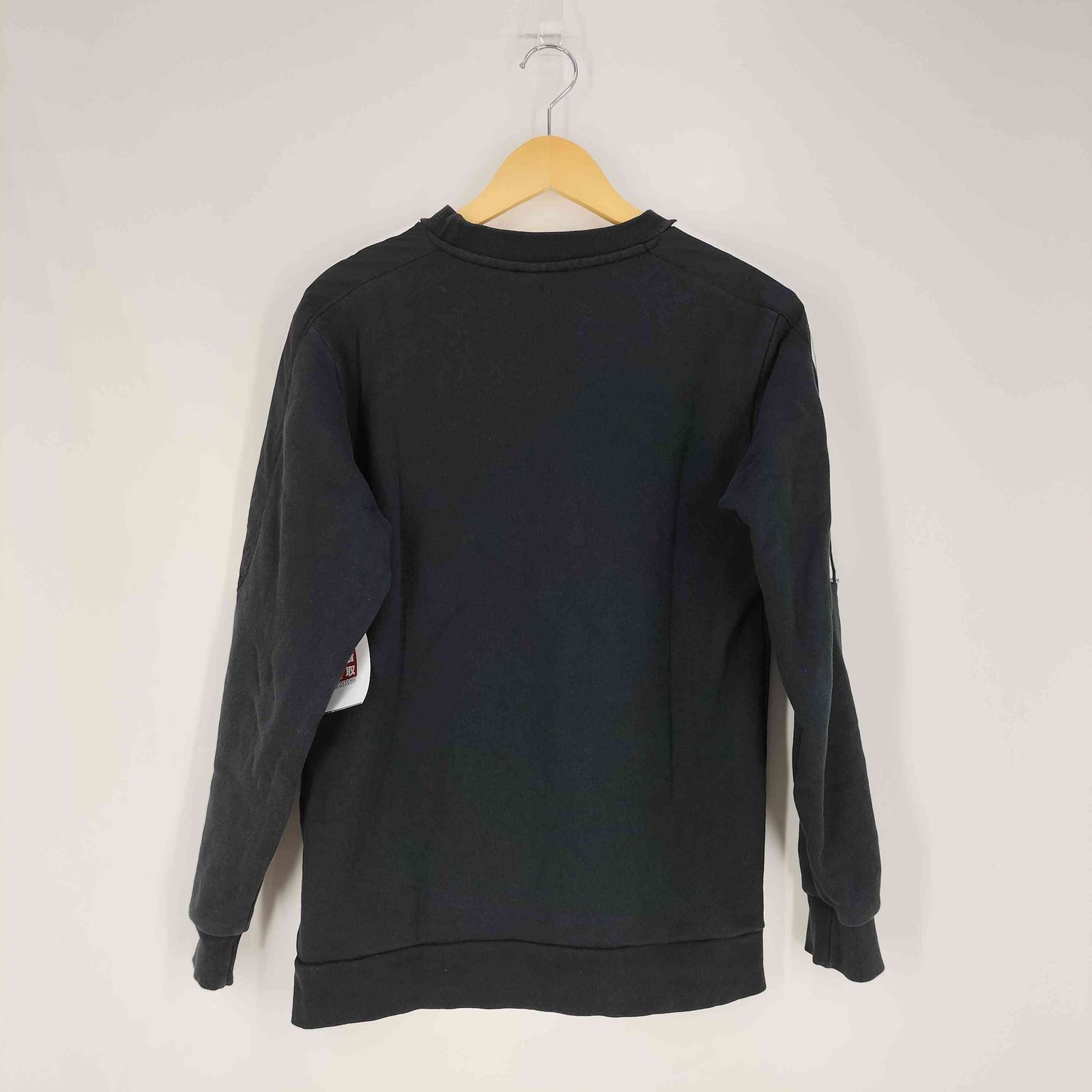 W42XXOa1■新品★アディダス RADKIN クルーネック 3ライン 3ストライプ 黒 ブラック XXO■正規品 送料520円～ トレフォイル オリジナルス adidas Originals（アディダスオリジナルス）の「adidas Originals