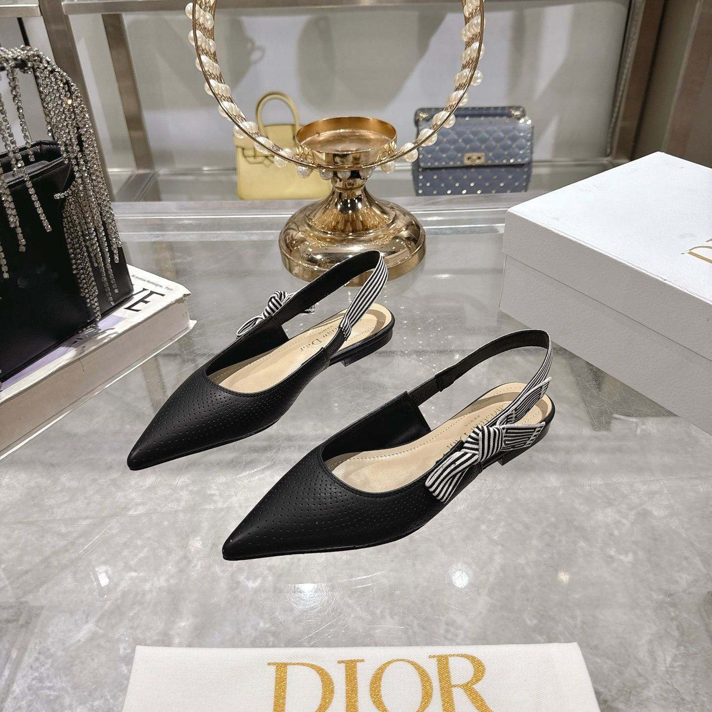 Dior ディオール テーパード トゥ フラット / ハイヒール