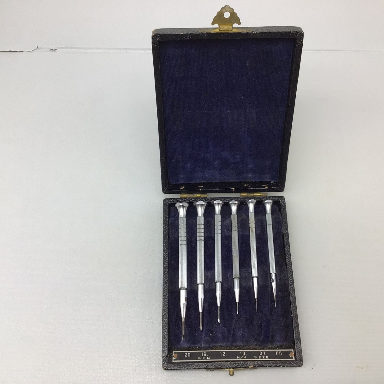 8123 GEM 時計修理 時計工具 ASSORTED screwdrivers with spear blade