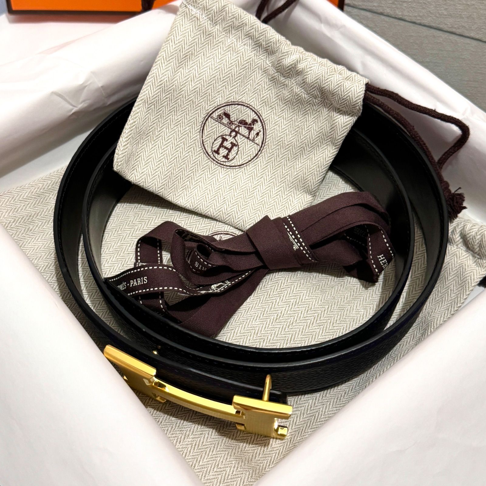 【HERMES】コンスタンス 38 リバーシブル　メンズ　ネイビー×黒 HERMES】コンスタンス 38 リバーシブル メンズ ネイビー×黒