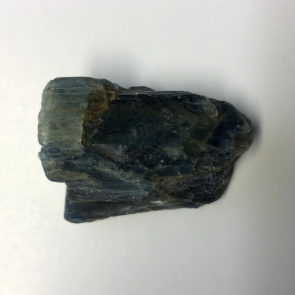 【世界の原石:カイヤナイト 125.00ct:7328】非加熱 Kyanite