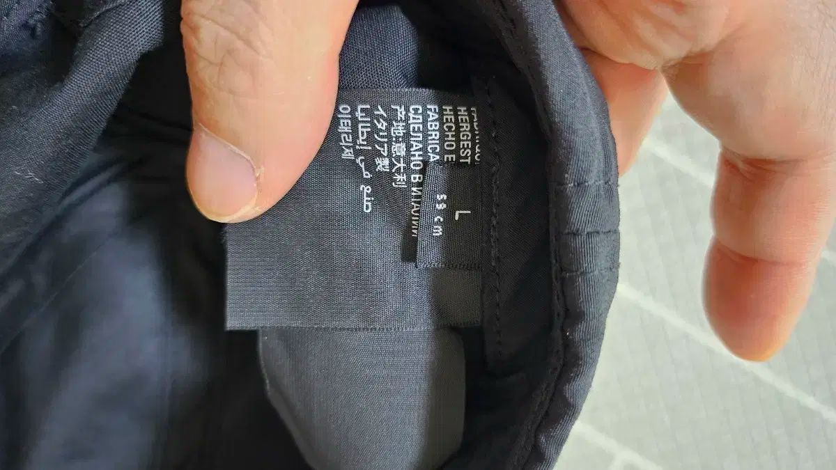 バレンシアガ ナイロン