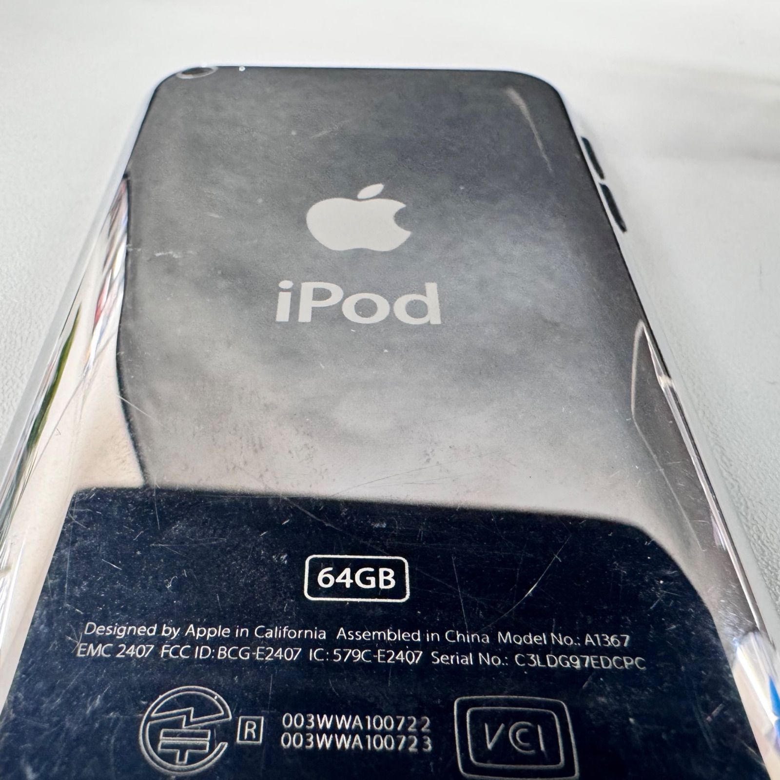 Apple iPod touch第4世代64GB/カラー···シルバー×ブラック iPod touch 第4世代 64GB Appleアップル アイポッド 本体D