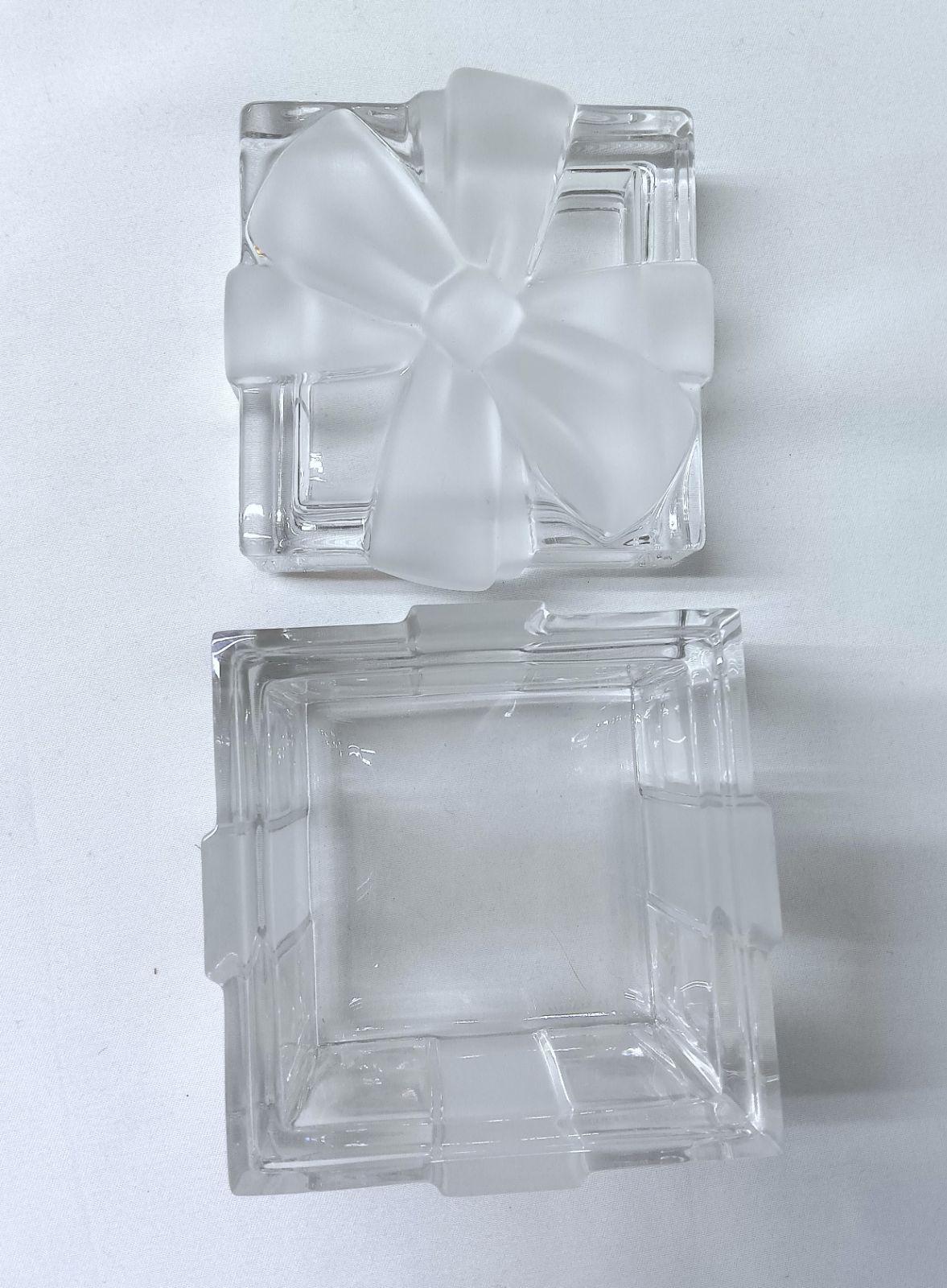 【Tiffany】ティファニー　クリスタル ボウ ボックス　　068 Tiffany】ティファニー クリスタル ボウ ボックス 068 - メルカリ
