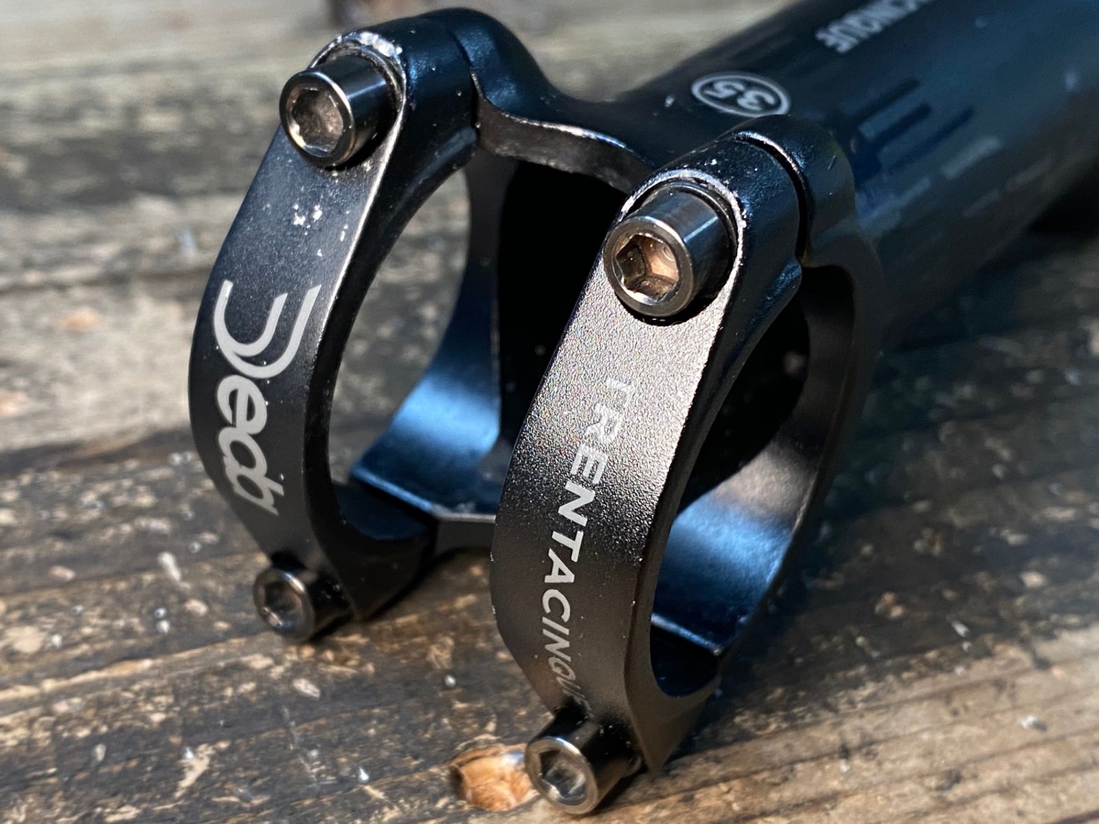 デダ スーパーレジェーラ RS ハンドルバー 440mm（外－外