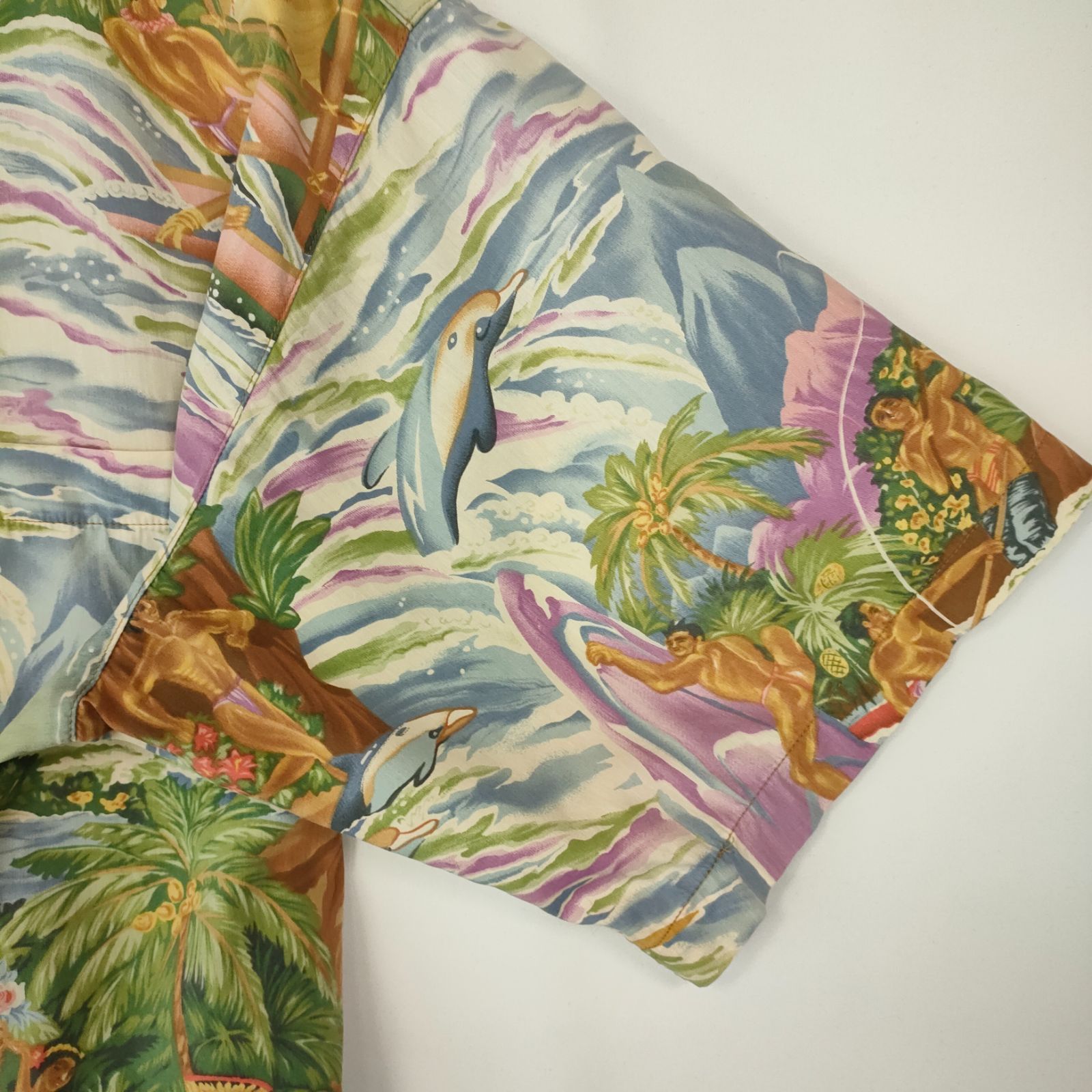 ホノルルの「パタゴニア」で、ハワイ限定の「pataloha（パタロハ）」や