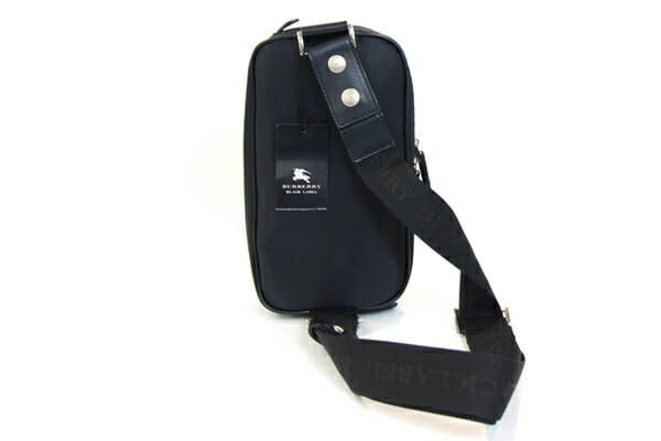 バーバリー ブラックレーベル ボディバッグ ブラック - メルカリ