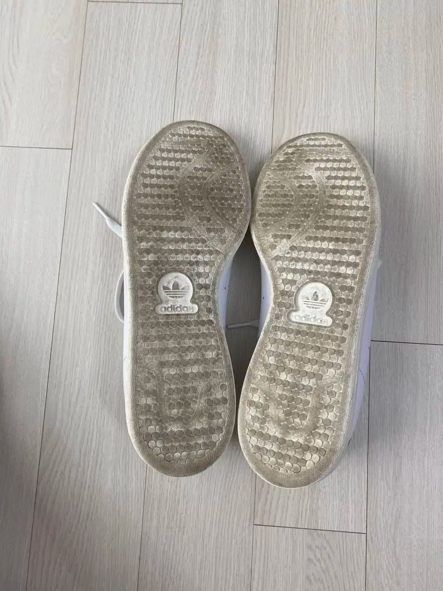 adidas アディダス
