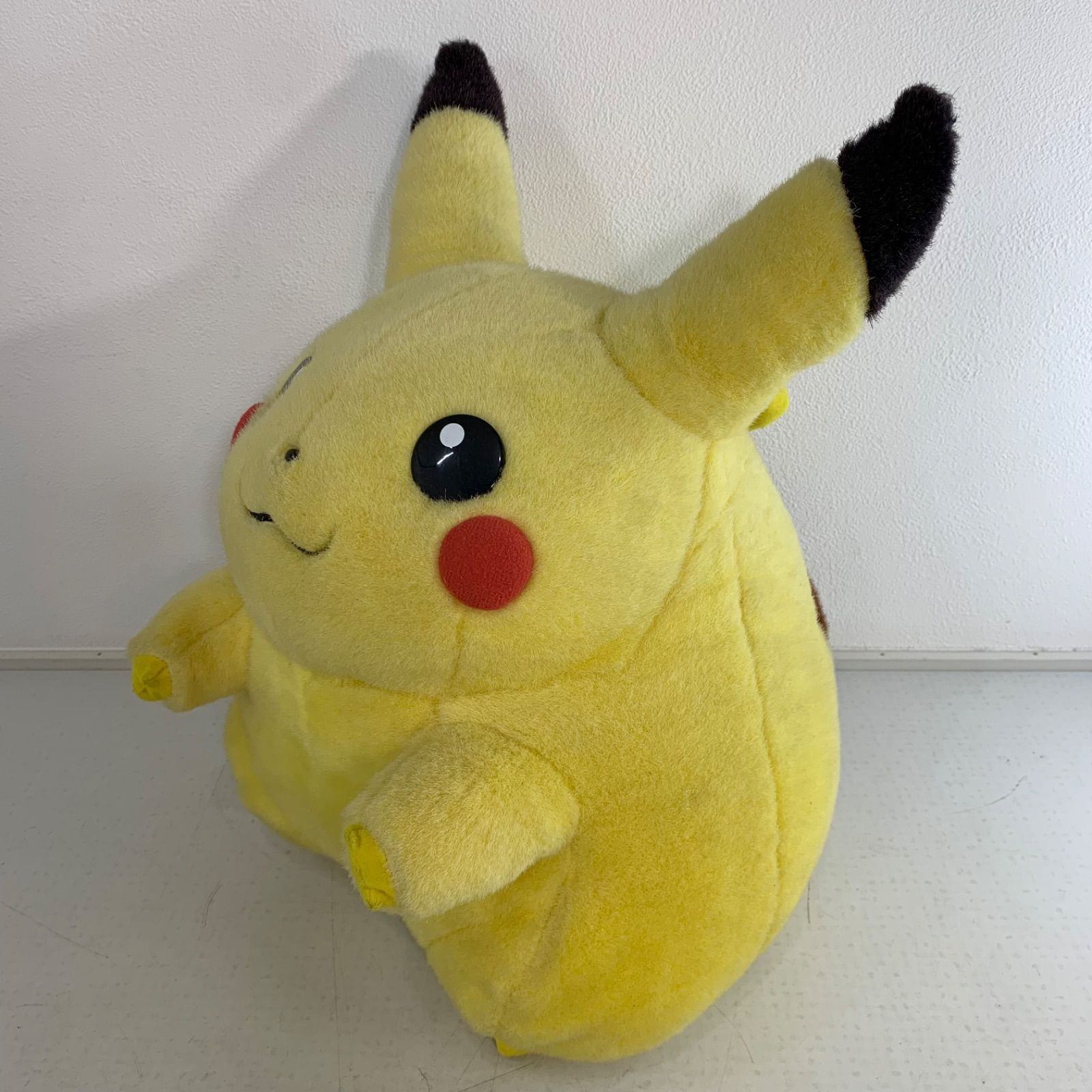 TOMY ポケモン ピカチュウ 1/1 等身大 ぬいぐるみ 初期 初代 - メルカリ