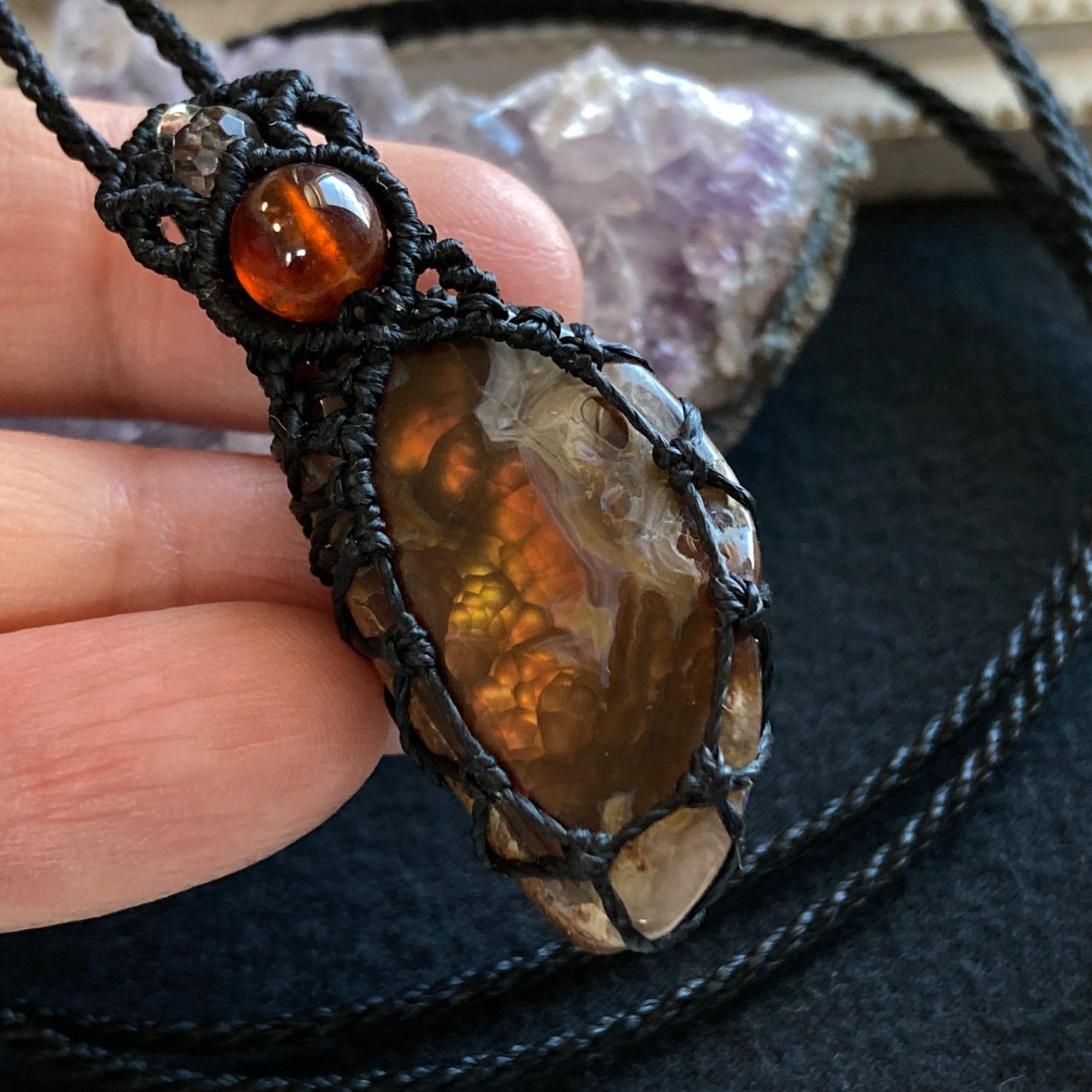 マクラメ編みネックレス