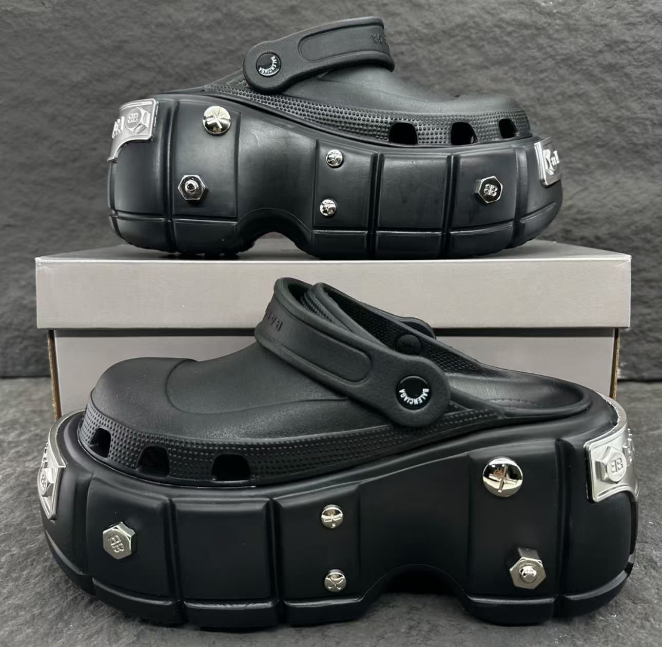 Balenciaga ボリュームソール サンダル ブラック