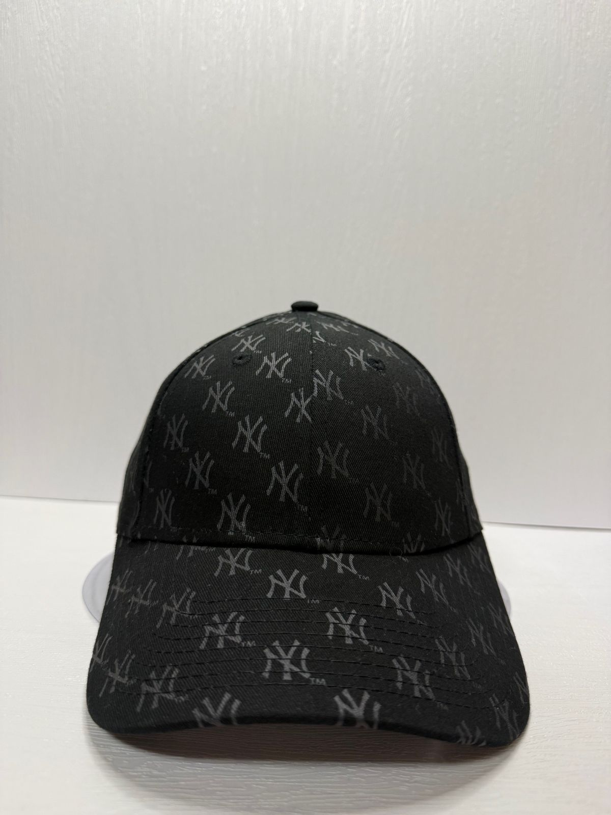 Newera ニューヨークヤンキース モノグラム 9forty ストラップバックキャップ ブラック