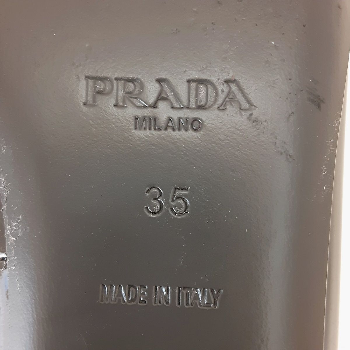 PRADA(プラダ) フラットシューズ 35 - 黒 エナメル（レザー） - メルカリ