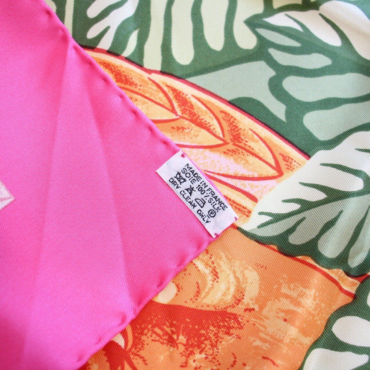 HERMES エルメス カレ 90 スカーフ Les Perroquets detail オウム