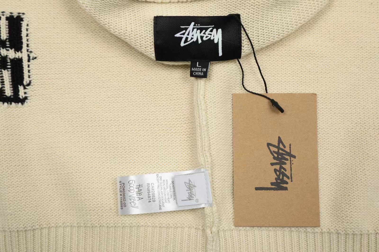 Stussy グラフィティプリントスウェットシャツ