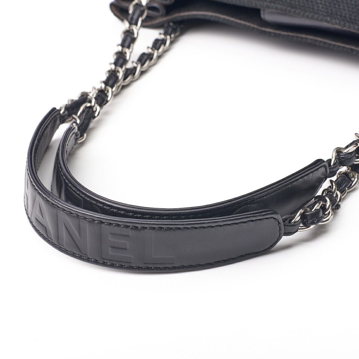 CHANEL シャネル Vステッチ ココチャーム付き チェーンショルダー 