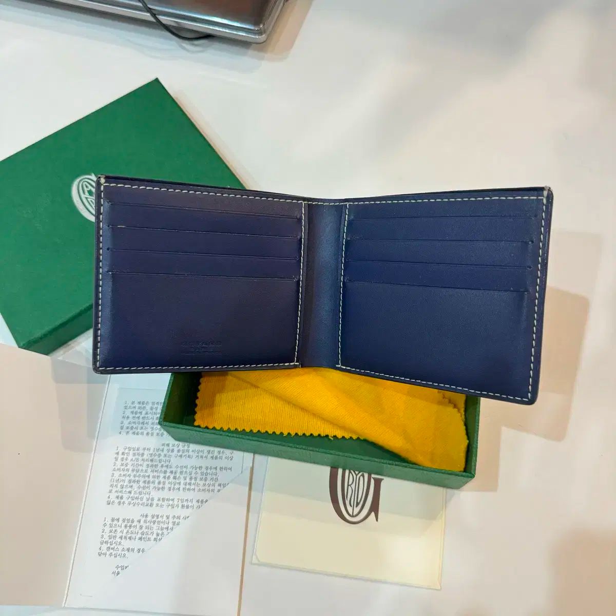 美品 GOYARD ゴヤール ヴィクトワール 二つ折り財布 スペシャル グリーン 正規品 Goyard(ゴヤール) ゴヤール ヴィクトワール 二つ折り財布