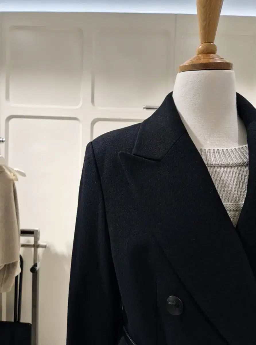 ブラックジャケット