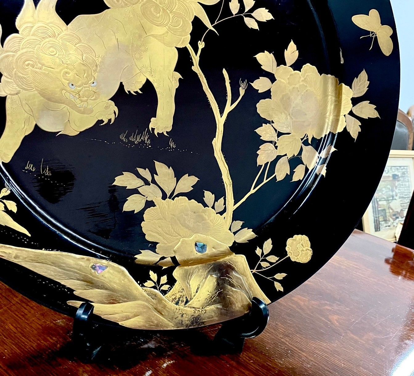 漆器 飾り皿 蒔絵 螺鈿 獅子 牡丹 胡蝶